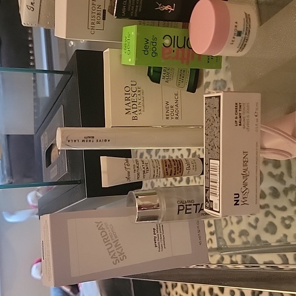 More items added!!! ***Price drop*** Skincare and makeup bundle 💋💅 - Picture 2 of 16